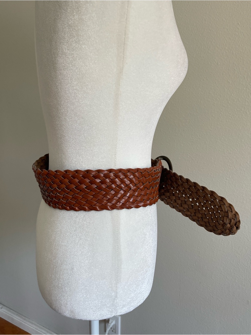 Wide Braided Leather Belt with Round Buckle - Brown - Picture 4 of 6